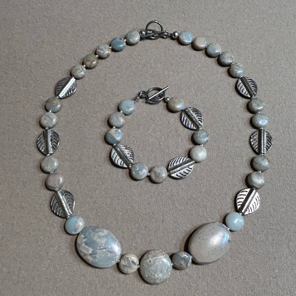 Silver toned leaf and Gray Stone Beaded Necklace and Matching Bracelet Set.​